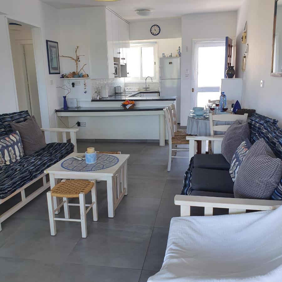 Latchi Ithaki, 2 Bedroom Penthouse Kültér fotó