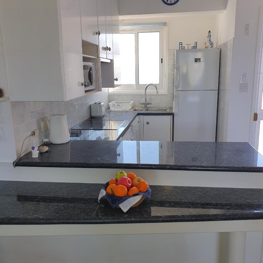 Latchi Ithaki, 2 Bedroom Penthouse Kültér fotó
