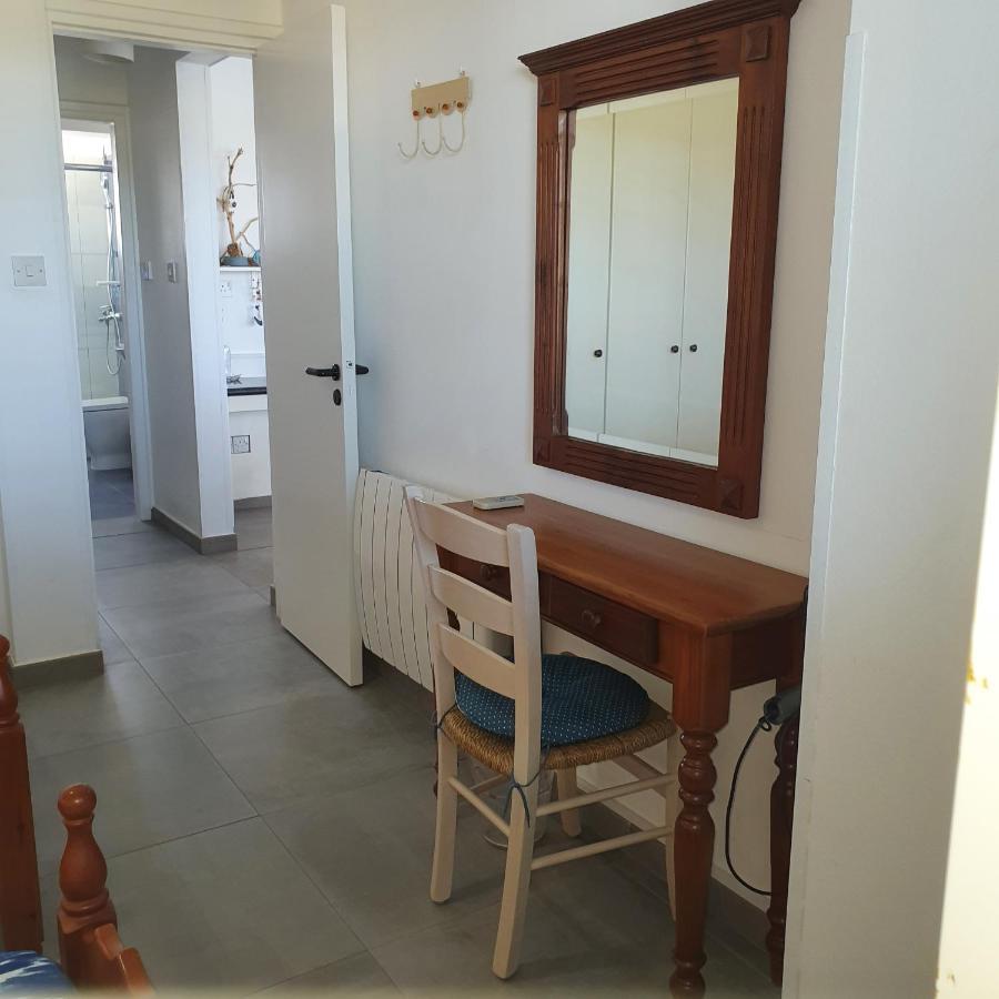 Latchi Ithaki, 2 Bedroom Penthouse Kültér fotó